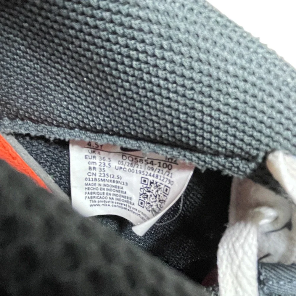 Nike Air Force 1 LV8 Go the Extra Smile Size 4.5‎ Youth